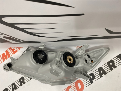 Фара права чорна USA Toyota Camry 2012-2014 (81130-06890), аналог