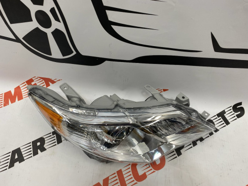 Фара права біла USA Toyota Camry 2012-2014 (81110-06470), аналог