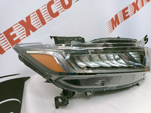 Фара права галоген Honda Accord 2018-2020 (33100-TVA-A01), аналог