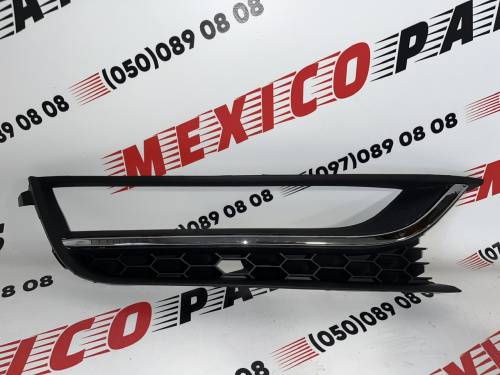 Рамка противотуманной фары с хромом правая USA Volkswagen Passat B7 2012-2015(561853666A9B9) , аналог