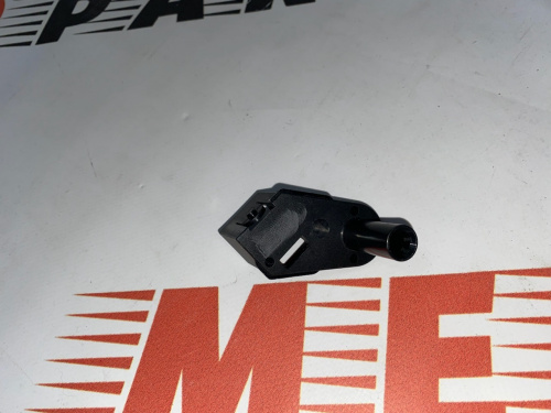Кронштейн крепленния радиатора верх 1,6/2,5 Ford Escape(Kuga) 2013- 2018 ( 1713094 ), аналог