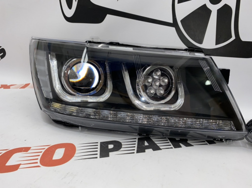 Фары ксенон комплект Dodge Journey 2011-,(68200085ABT) аналог