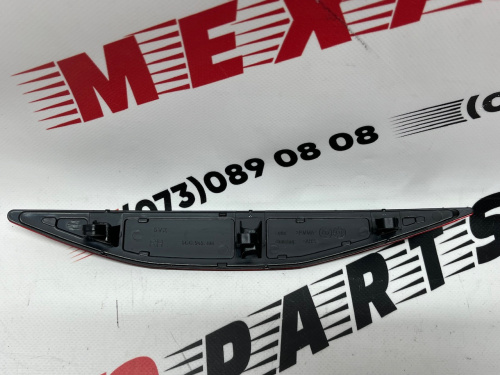 Катафот заднего бампера правый Volkswagen Golf 7 (5G0945106), аналог