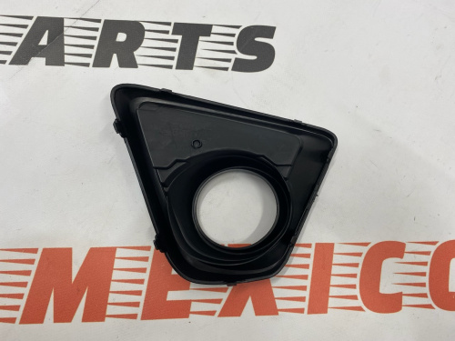 Рамка протитуманної фари ліва Mazda CX-5 2011-2016 (KD5350C21), аналог