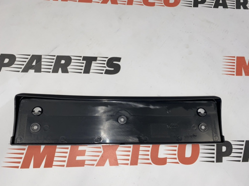 Накладка под номер Volkswagen Touareg 2011-2014 (7P6807285B), аналог