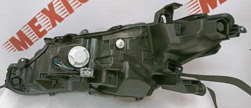 Фара права LED Toyota Camry 2018-2020 (81110-06D70), аналог