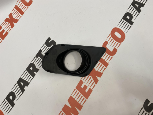 Рамка противотуманной фары левая SXT Dodge Journey 2015-2018 (68088687AB), аналог
