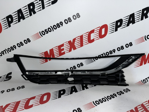 Рамка противотуманной фары с хромом левая USA Volkswagen Passat B7 2012-2015 (561853665A9B9), аналог