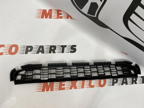 Решітка переднього бампера низ Mitsubishi ASX 2011-2015 (6402A316), аналог
