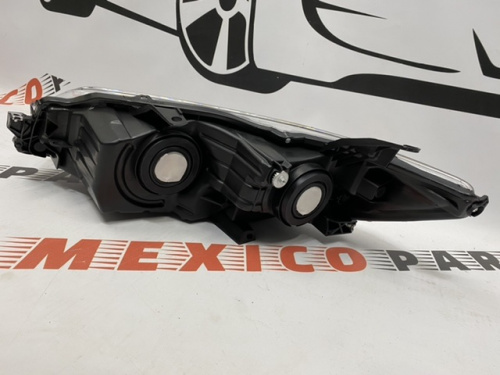 Фара права біла компл.LE USA Toyota Camry 2015-2017 (81110-06860), аналог