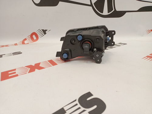 Противотуманная фара левая Volkswagen Passat B8 2016-2018 (561941699C), аналог