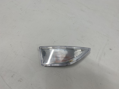 Отражатель-заглушка в передний бампер правая Volkswagen Passat B7 USA 2011-2015 (561941778B), аналог