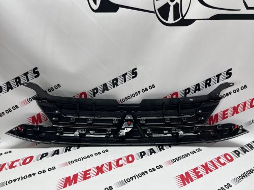 Решітка радіатора Mitsubishi Outlander 2019-2020 (7450B298), аналог