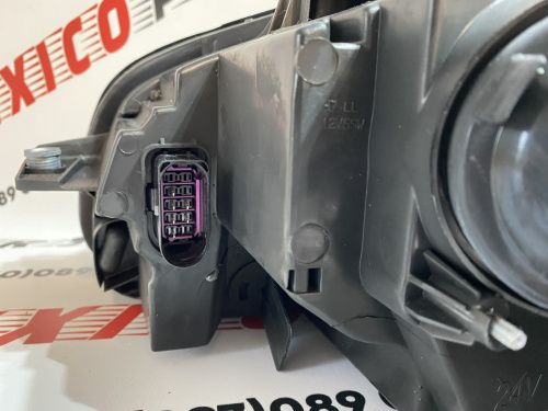 Фара правая Volkswagen Passat B7 2012-2015 (561941006D), аналог
