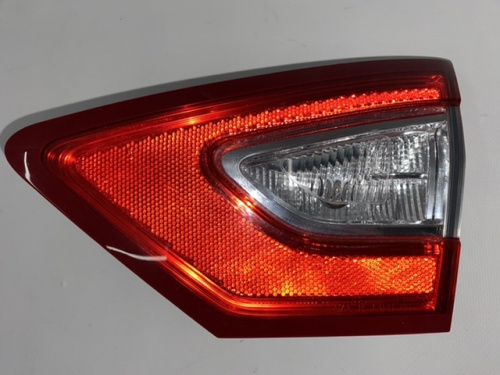 Фонарь задний внутренний правый б/у LED оригинал Ford Fusion 2013-2016 (ds7313a602ae)