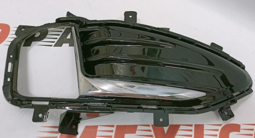 Рамка противотуманной фары с хромом правая Ford Edge 2019-2021 (KT4B-15A298-BD), аналог