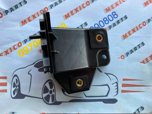 Кріплення переднього бампера/фара ліве Tesla Model S 2012-2020 (106133100b), аналог