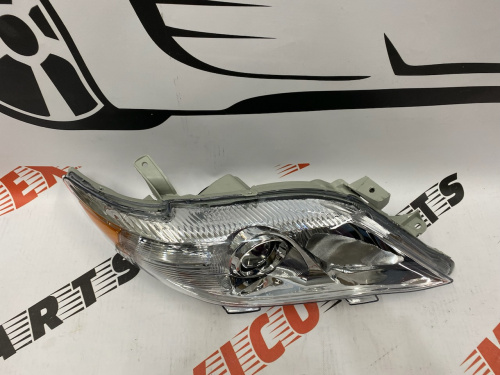 Фара права біла Toyota Camry 2009-2011 (81110-06500), аналог