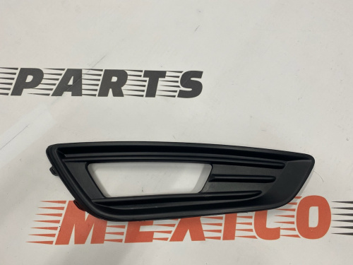 Рамка противотуманной фары матовая правая Ford Focus 2015- 2018 (FM5Z-15266-BE), аналог