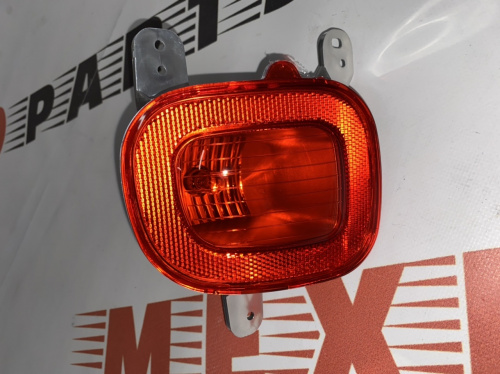 Протитуманна фара-катафот заднього бампера лівий Jeep Renegade 2015-2018 (68255511AA), аналог