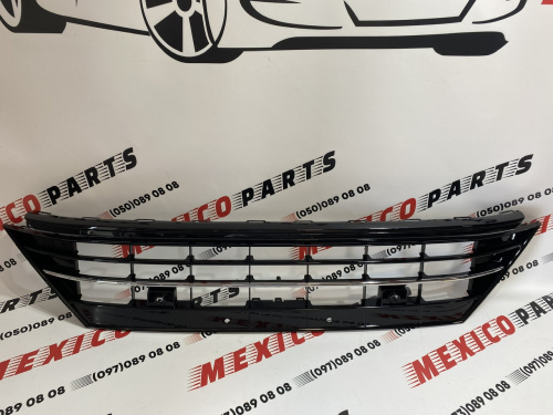 Решётка переднего бампера R-Line Volkswagen Tiguan 2017-2020 (5NN853677J041), аналог