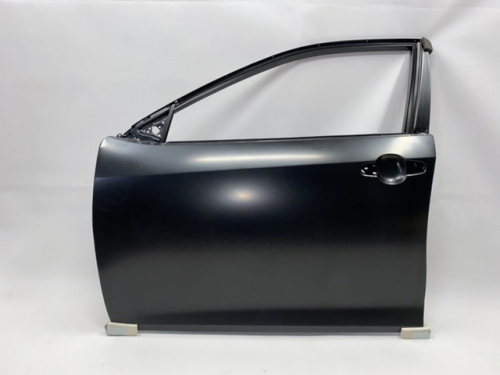 Двері передні ліві Toyota Camry 2012-2014 (67002-06170), аналог