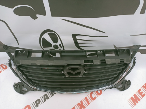 Решітка радіатора Mazda 3 2016-2018 (BANE50712D), аналог