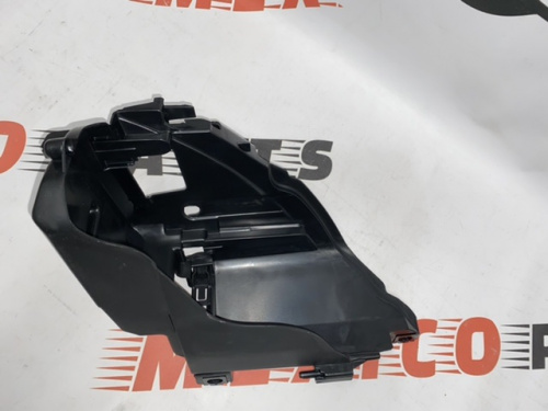 Кріплення передньої фари праве AUDI Q7 2010-2015 (4L0941614B), аналог