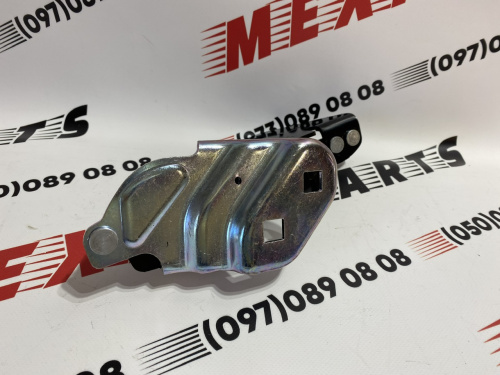 Петля капота права Tesla Model 3 2021-2023 (1643846-00-A), аналог