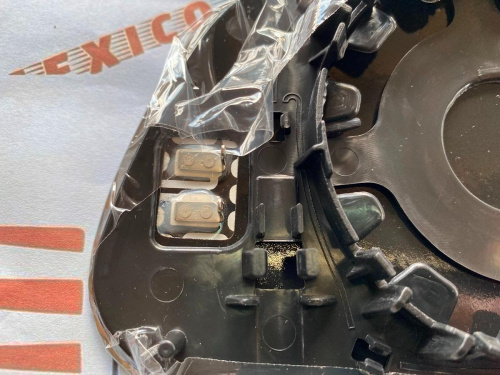 Вкладиш- скло дзеркала правий Tesla Model 3 2017-2023 (113065200a)