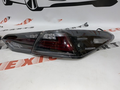 Комплект задніх ліхтарів тюнинг Toyota Camry 2018-2021 (81550-06730T), аналог