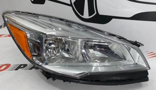 Фара правая с работающим катафотом  Ford Escape 2013-2016 (CJ5Z-13008-C), аналог