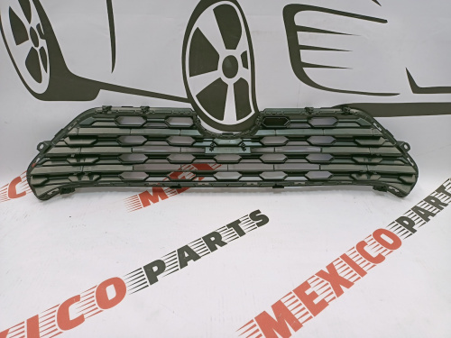Решітка переднього бампера Toyota RAV4 2019-2021 (53112-0R120), аналог