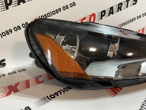 Фара правая Volkswagen Passat B7 2012-2015 (561941006D), аналог