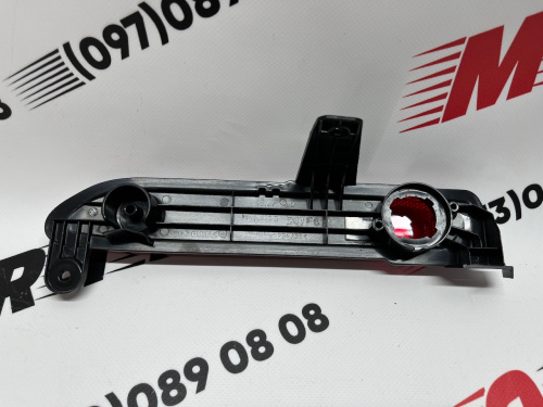 Катафот заднього бампера правий Toyota RAV4 2019-2021, аналог