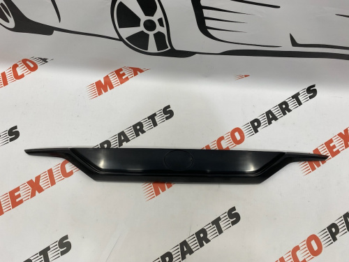 Накладка на кришку багажника Toyota RAV4 2019-2021 (7680142904 ), аналог
