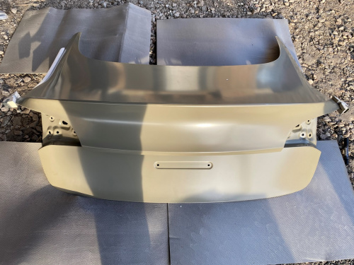 Кришка багажника Tesla Model 3 2017-2020 (1081460-EO-D), аналог