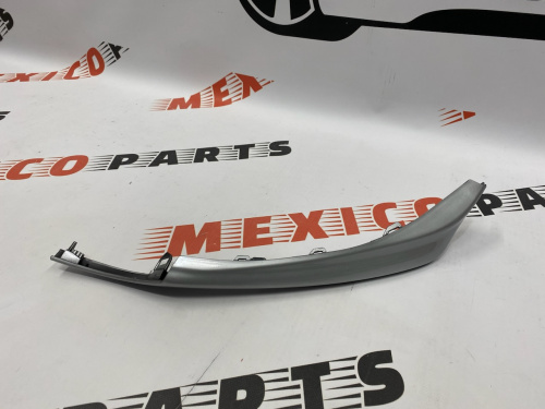 Губа переднього бампера права сіра Toyota Camry 2021-(5312306190), аналог