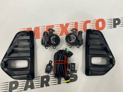 Комплект противотуманных фар Nissan Kicks 2021- (26150-00Q0B), аналог