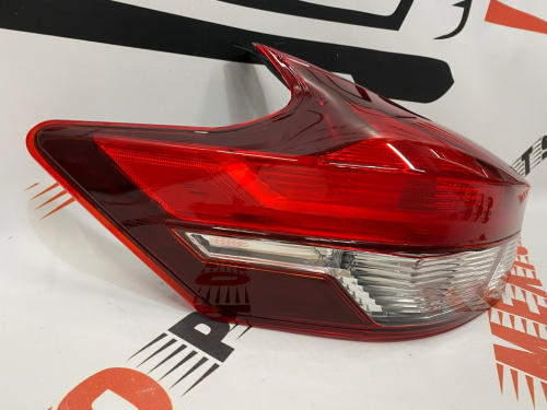 Фонарь задний наружный левый Nissan Kicks  2016-2020 (26555-5RL0A), аналог