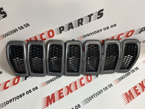 Кольца радиаторной решетки графит Jeep Cherokee KL 2014-2018 (68303626AC), аналог
