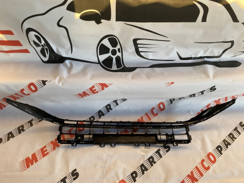 Решетка переднего бампера под парктроник  Volkswagen Jetta 2023-(17a853677e9b9) , аналог