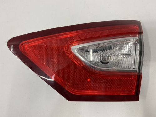 Фонарь задний внутренний правый б/у LED оригинал Ford Fusion 2013-2016 (ds7313a602ae)