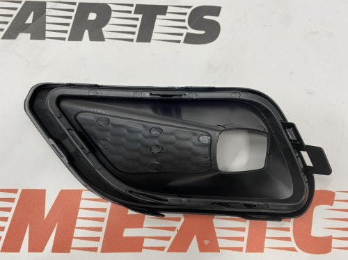 Рамка противотуманной фары глянец правая Jeep Cherokee 2019-(68287998AA), аналог