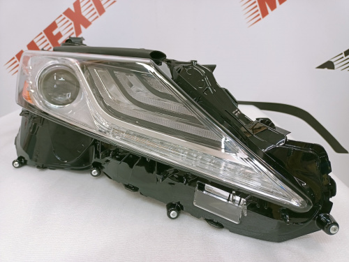 Фара права LED Toyota Camry 2018-2020 (81110-06D70), аналог