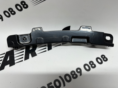 Кріплення переднього бампера ліве 2 Toyota Highlander 2014-2019 (525360e030), аналог