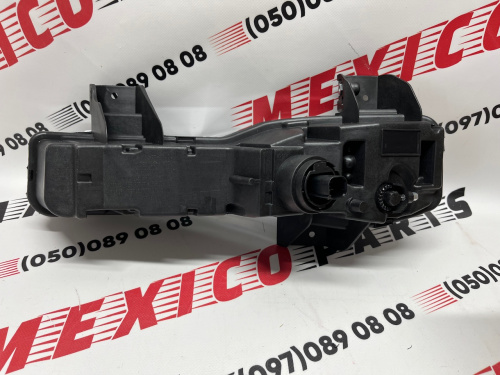 Протитуманна фара права Tesla Model X 2022-2023 (1621194-00-B), аналог
