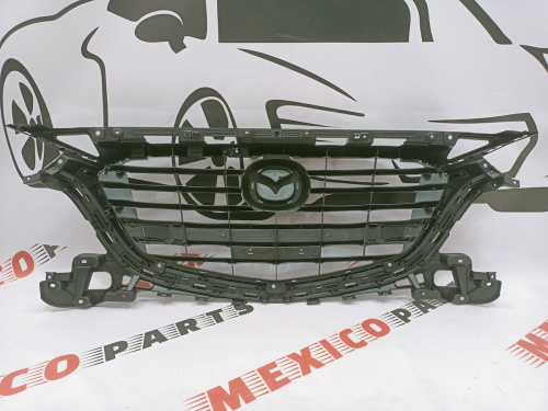 Решітка радіатора Mazda 3 2016-2018 (BANE50712D), аналог
