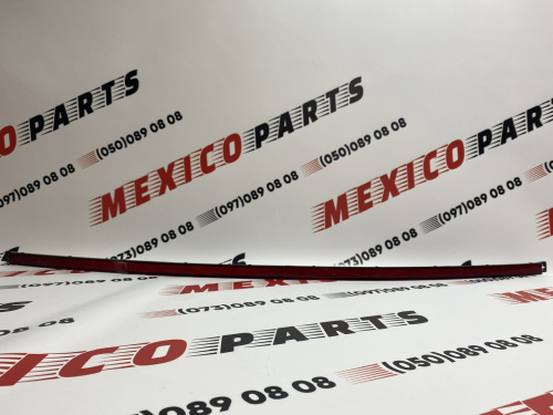 Катафот заднего бампера центр Volkswagen Touareg 2019 - (760945103), аналог