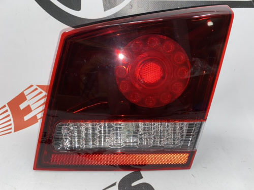 Фонарь в крышку темный круглый правый LED Dodge Journey 2011- (04806368AF), аналог